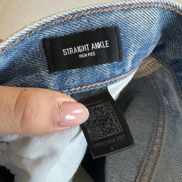 Express High Rise Straight Ankle Jeans - Picture 3 of 3